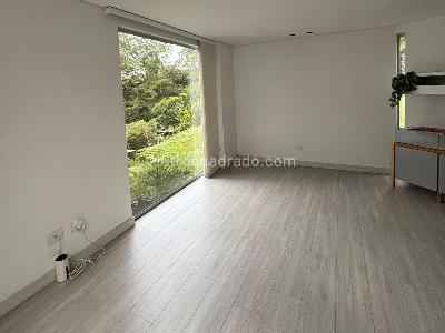 Casa de 4 alcobas en venta en El Poblado, Medellín, 1500 m² · foto 12 de 19