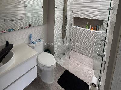 Casa de 4 alcobas en venta en El Poblado, Medellín, 1500 m² · foto 15 de 19