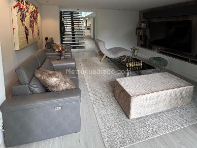 Casa de 4 alcobas en venta en El Poblado, Medellín, 1500 m² · foto 4 de 19