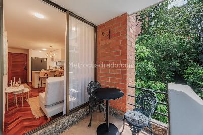 Apartamento de 1 alcoba en venta en El Poblado, Medellín, 53 m² · foto 11 de 12