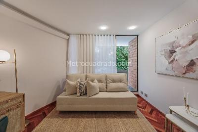 Apartamento de 1 alcoba en venta en El Poblado, Medellín, 53 m² · foto 2 de 12