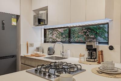 Apartamento de 1 alcoba en venta en El Poblado, Medellín, 53 m² · foto 6 de 12