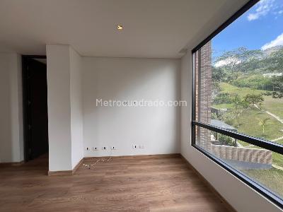 Apartamento en venta en El Poblado, Medellín · foto 6 de 15