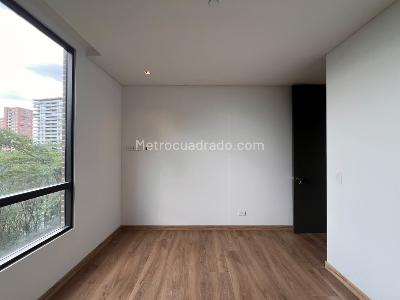 Apartamento en venta en El Poblado, Medellín · foto 8 de 15
