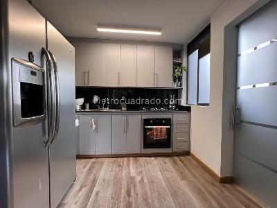 Apartamento en venta en El Poblado, Medellín · foto 6 de 12