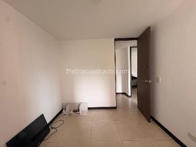 Apartamento de 3 alcobas en venta en Sabaneta, Sabaneta, 78 m² · foto 10 de 12