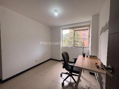 Apartamento de 3 alcobas en venta en Sabaneta, Sabaneta, 78 m² · foto 7 de 12