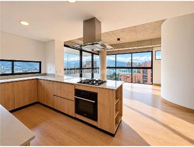 Apartamento de 2 alcobas en venta en El Poblado, Medellín, 110 m² · foto 5 de 11