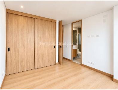 Apartamento de 2 alcobas en venta en El Poblado, Medellín, 110 m² · foto 6 de 11