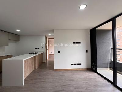 Apartamento de 2 alcobas en arriendo en El Poblado, Medellín, 62 m² · foto 2 de 12