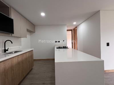 Apartamento de 2 alcobas en arriendo en El Poblado, Medellín, 62 m² · foto 6 de 12