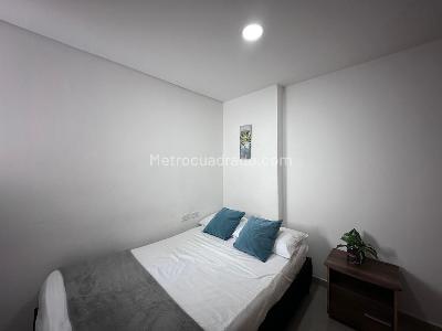 Apartamento de 1 alcoba en arriendo en El Tesoro, Medellín, 35 m² · foto 12 de 17