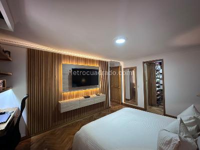 Apartamento de 3 alcobas en venta en El Tesoro, Medellín, 142 m² · foto 12 de 19