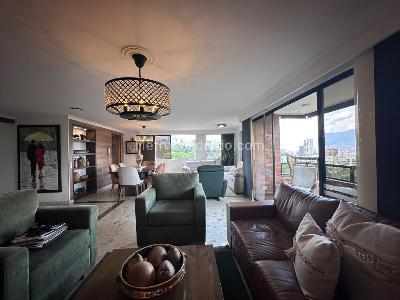 Apartamento de 3 alcobas en venta en El Tesoro, Medellín, 142 m² · foto 2 de 19