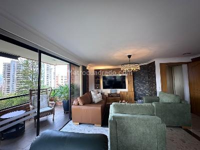 Apartamento de 3 alcobas en venta en El Tesoro, Medellín, 142 m² · foto 3 de 19