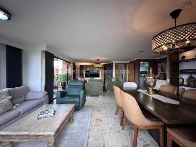 Apartamento de 3 alcobas en venta en El Tesoro, Medellín, 142 m² · foto 4 de 19