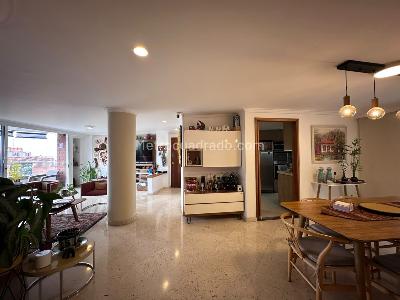Apartamento de 3 alcobas en venta en El Poblado, Medellín, 171 m² · foto 2 de 19