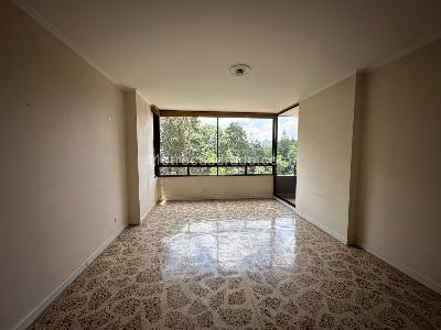 Apartamento en venta en El Poblado, Medellín · foto 4 de 16