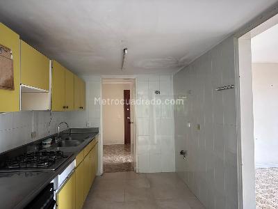 Apartamento en venta en El Poblado, Medellín · foto 8 de 16