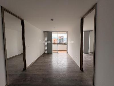 Apartamento de 2 alcobas en venta en Sabaneta, Sabaneta, 65 m² · foto 2 de 14