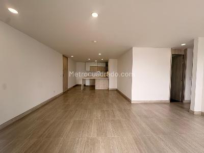 Apartamento de 2 alcobas en venta en Sabaneta, Sabaneta, 85 m² · foto 3 de 13