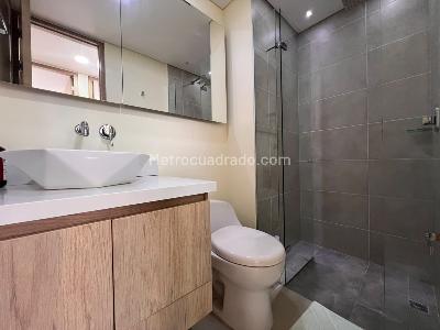 Apartamento de 3 alcobas en venta en El Poblado, Medellín, 111 m² · foto 13 de 14