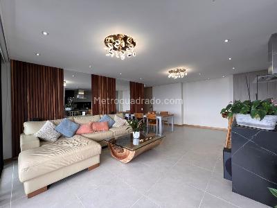 Apartamento de 3 alcobas en venta en El Poblado, Medellín, 111 m² · foto 2 de 14
