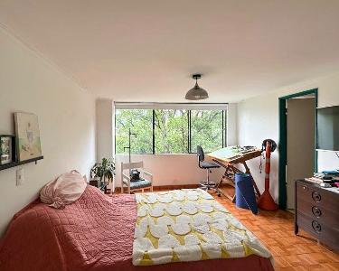 Apartamento de 3 alcobas en venta en El Castillo, Medellín, 137 m² · foto 10 de 14