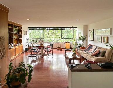 Apartamento de 3 alcobas en venta en El Castillo, Medellín, 137 m² · foto 1 de 14