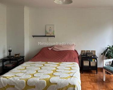 Apartamento de 3 alcobas en venta en El Castillo, Medellín, 137 m² · foto 9 de 14