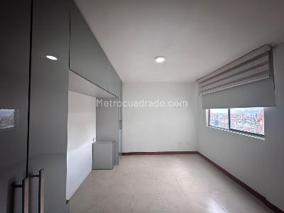 Apartamento de 3 alcobas en venta en El Poblado, Medellín, 74 m² · foto 12 de 19