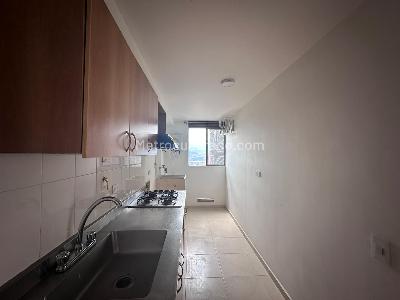 Apartamento de 3 alcobas en venta en El Poblado, Medellín, 74 m² · foto 7 de 19