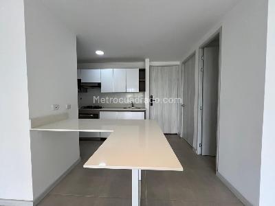Apartamento de 2 alcobas en venta en Castropol, Medellín, 76 m² · foto 6 de 16