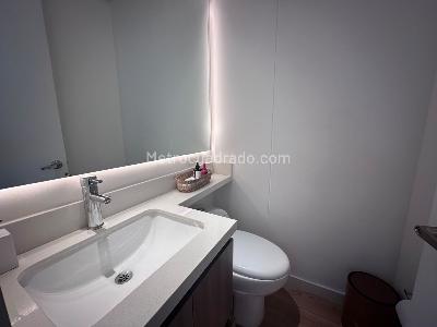 Apartamento de 2 alcobas en venta en El Poblado, Medellín, 109 m² · foto 17 de 18