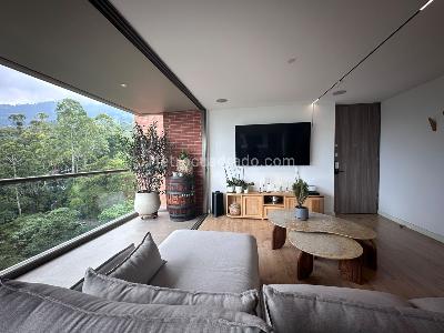 Apartamento de 2 alcobas en venta en El Poblado, Medellín, 109 m² · foto 4 de 18