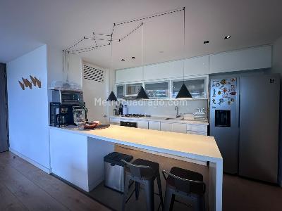 Apartamento de 2 alcobas en venta en El Poblado, Medellín, 109 m² · foto 7 de 18