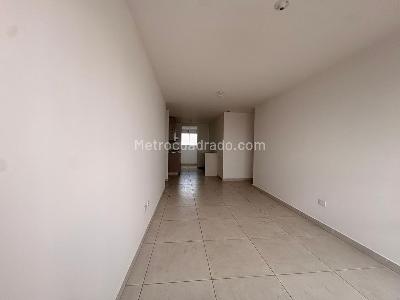 Apartamento de 3 alcobas en venta en Sabaneta, Sabaneta, 84 m² · foto 2 de 13