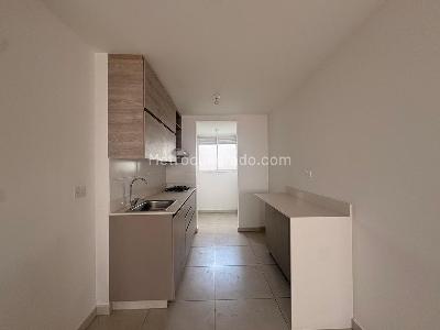 Apartamento de 3 alcobas en venta en Sabaneta, Sabaneta, 84 m² · foto 3 de 13