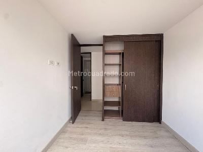 Apartamento de 3 alcobas en venta en Sabaneta, Sabaneta, 92 m² · foto 10 de 14