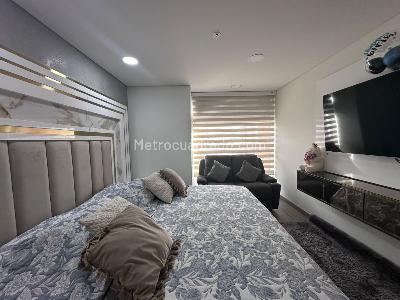Apartamento de 2 alcobas en venta en El Poblado, Medellín, 91 m² · foto 11 de 17