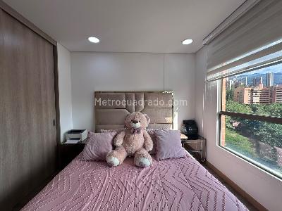 Apartamento de 2 alcobas en venta en El Poblado, Medellín, 91 m² · foto 13 de 17