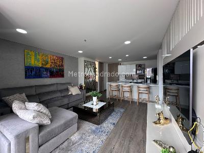 Apartamento de 2 alcobas en venta en El Poblado, Medellín, 91 m² · foto 4 de 17