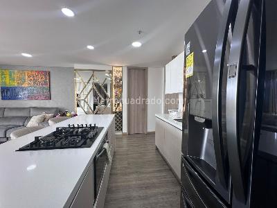 Apartamento de 2 alcobas en venta en El Poblado, Medellín, 91 m² · foto 7 de 17