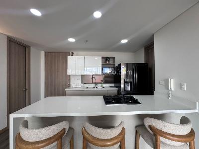 Apartamento de 2 alcobas en venta en El Poblado, Medellín, 91 m² · foto 8 de 17