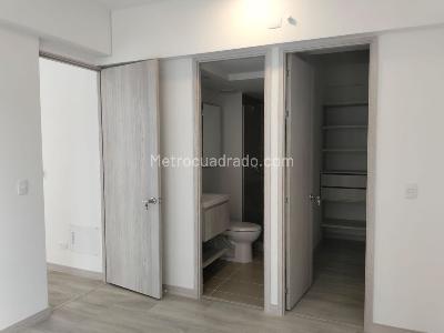 Apartamento en venta en El Poblado, Medellín · foto 10 de 13