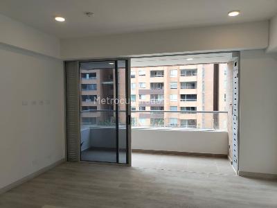 Apartamento en venta en El Poblado, Medellín · foto 2 de 13