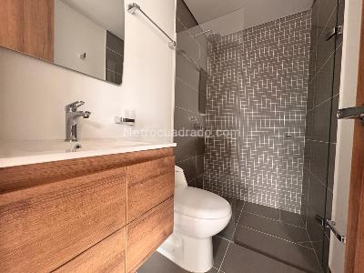 Apartamento de 2 alcobas en arriendo en Envigado, Envigado, 74 m² · foto 11 de 12