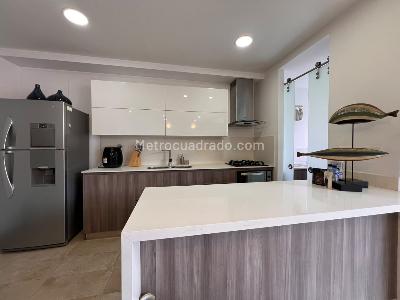Apartamento de 2 alcobas en arriendo en El Poblado, Medellín, 100 m² · foto 5 de 14
