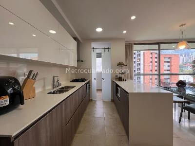 Apartamento de 2 alcobas en arriendo en El Poblado, Medellín, 100 m² · foto 6 de 14