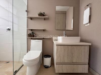 Apartamento de 2 alcobas en venta en El Poblado, Medellín, 100 m² · foto 12 de 14